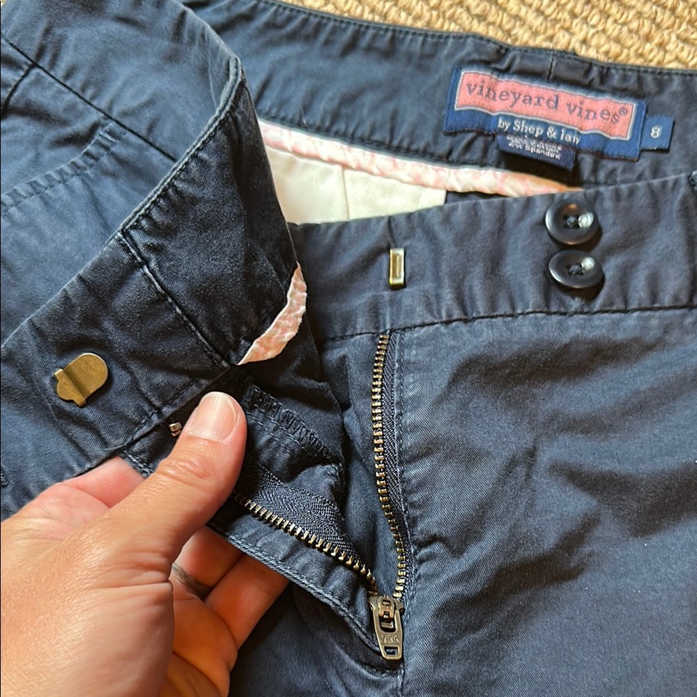 Vineyard Vines Women's Shorts - Picture 3 of 5